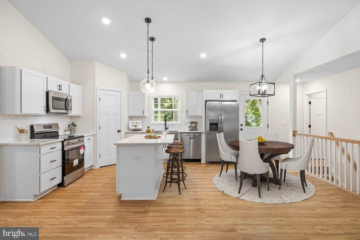 8339 Kennedy Dr photo 5