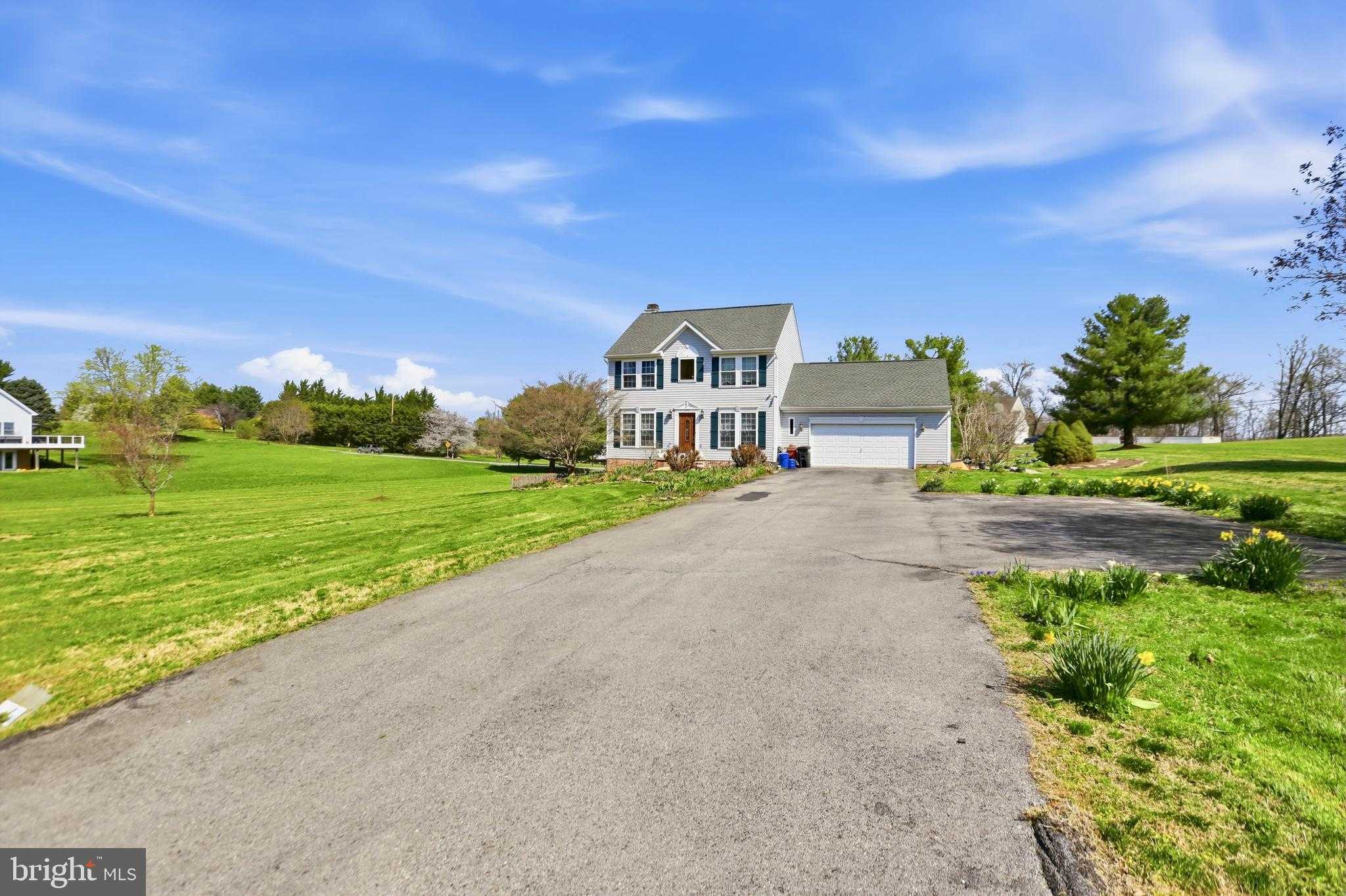 145 Maplewood CT photo 2