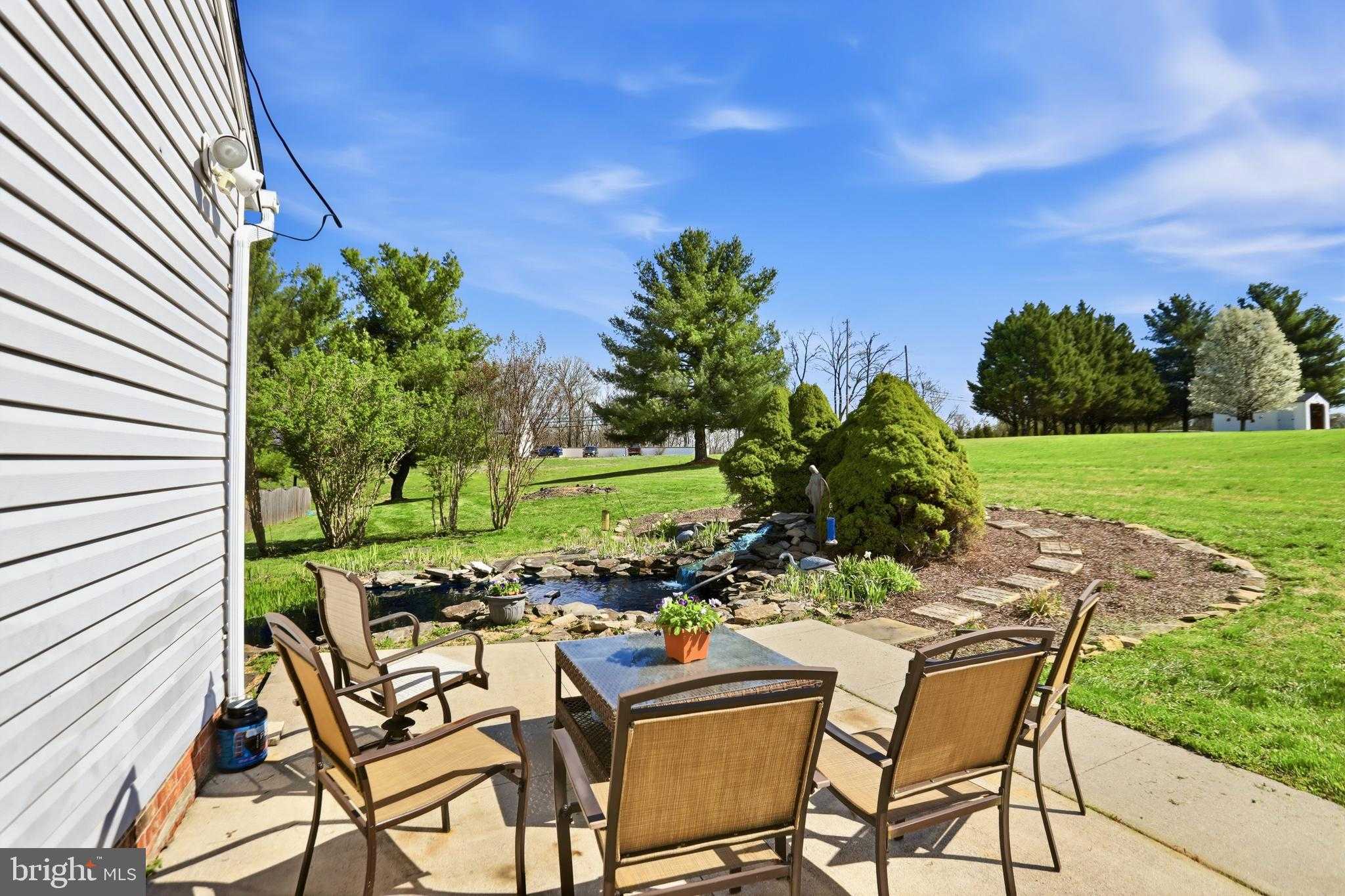 145 Maplewood CT photo 34