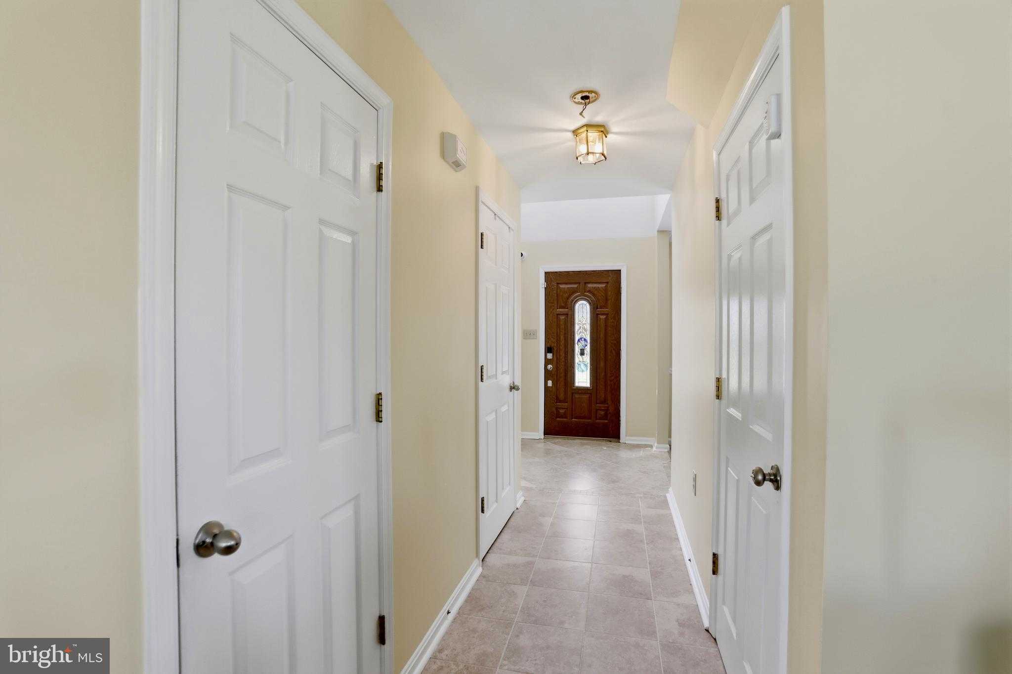 145 Maplewood CT photo 4