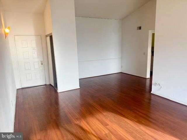 15211 Elkridge Way # 94-3c photo 3