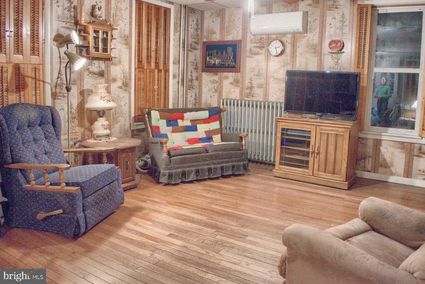 507 Liberty St photo 4