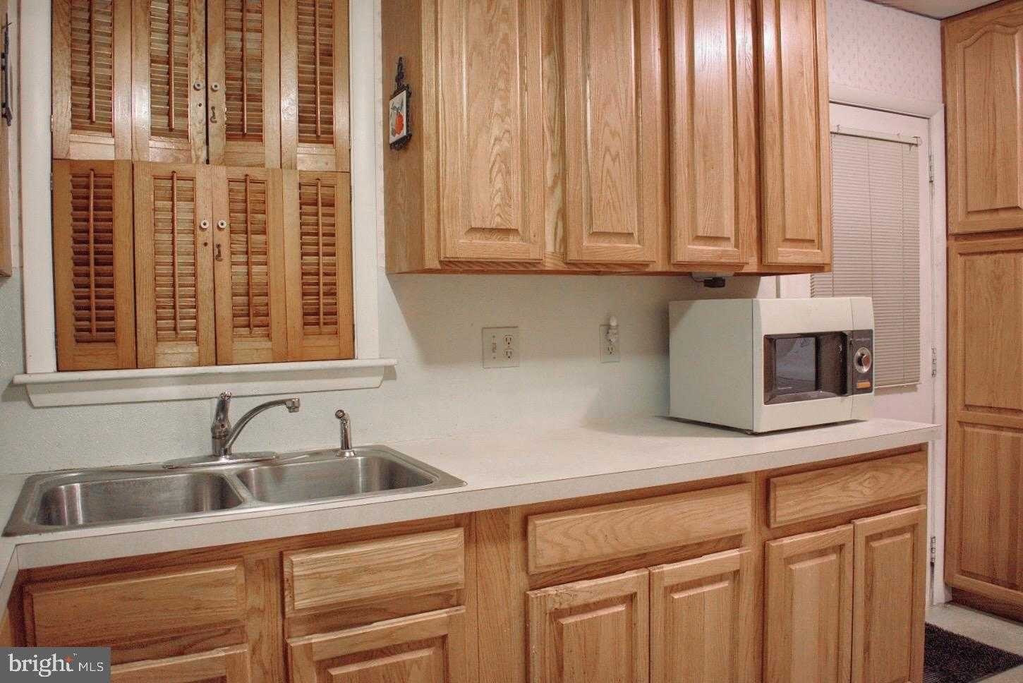 507 Liberty St photo 8