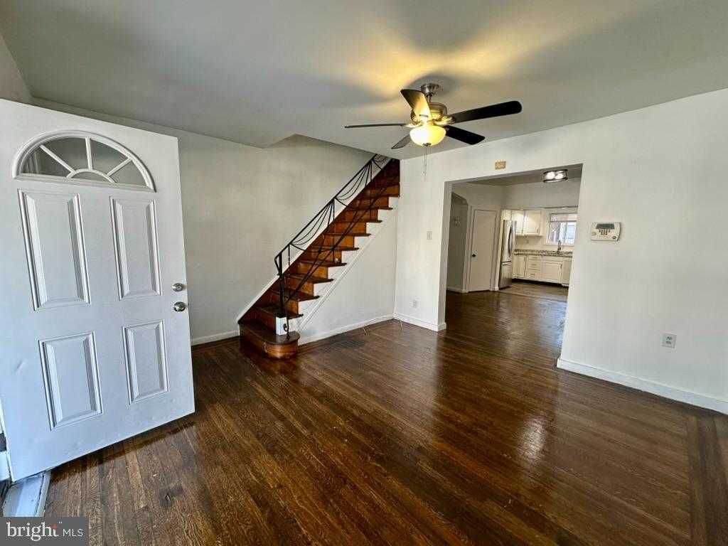 4720 Vista St photo 12