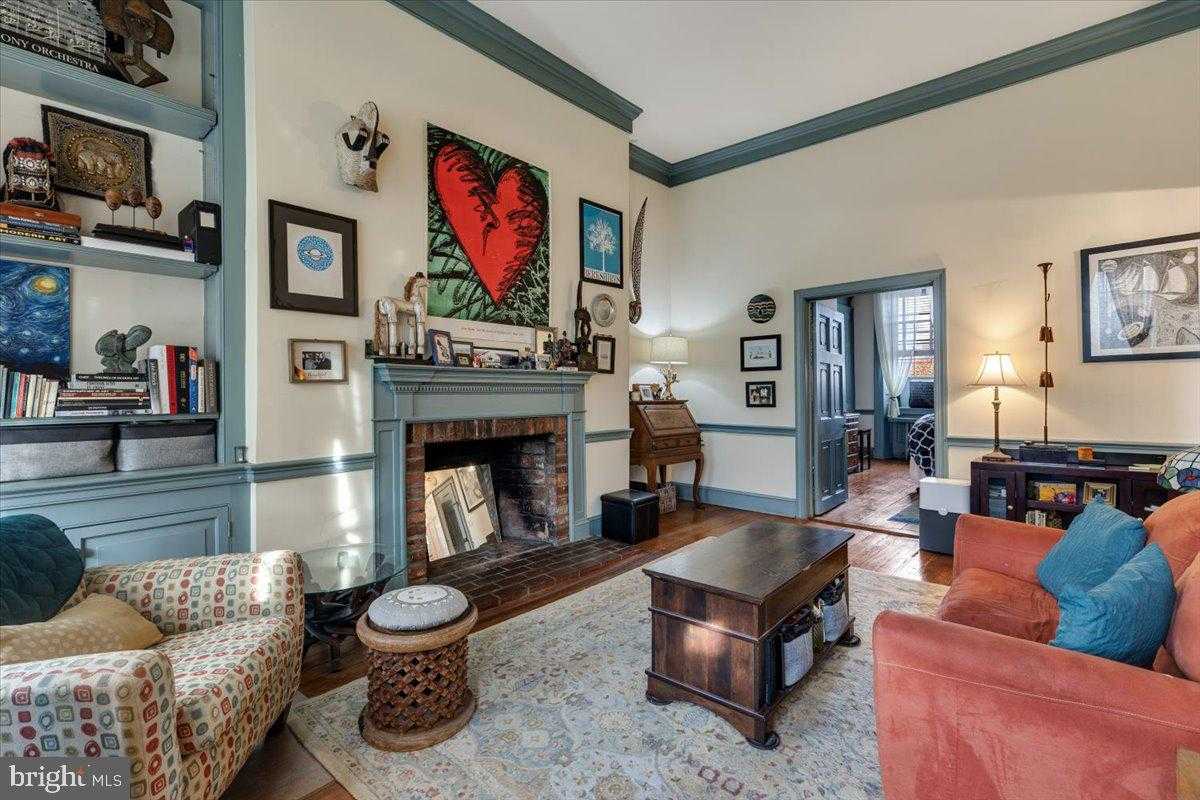 113 N Fairfax St photo 12