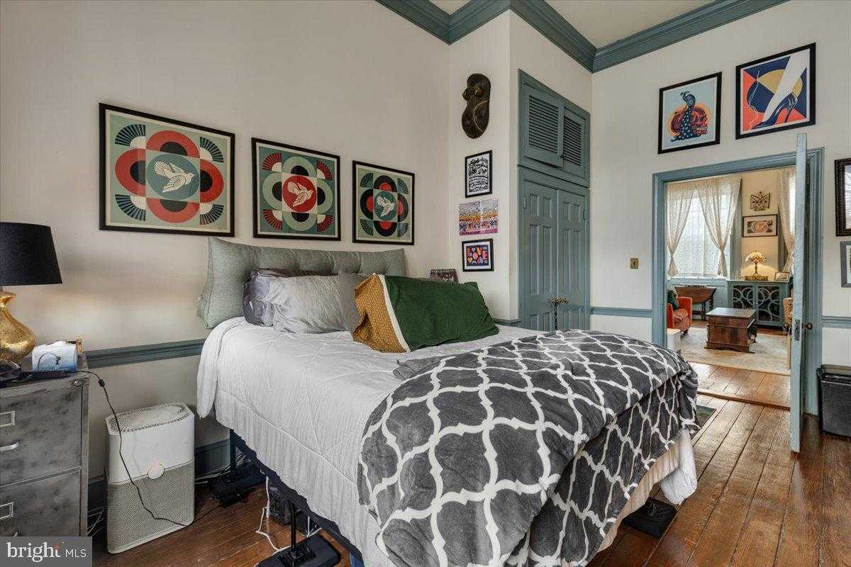 113 N Fairfax St photo 13