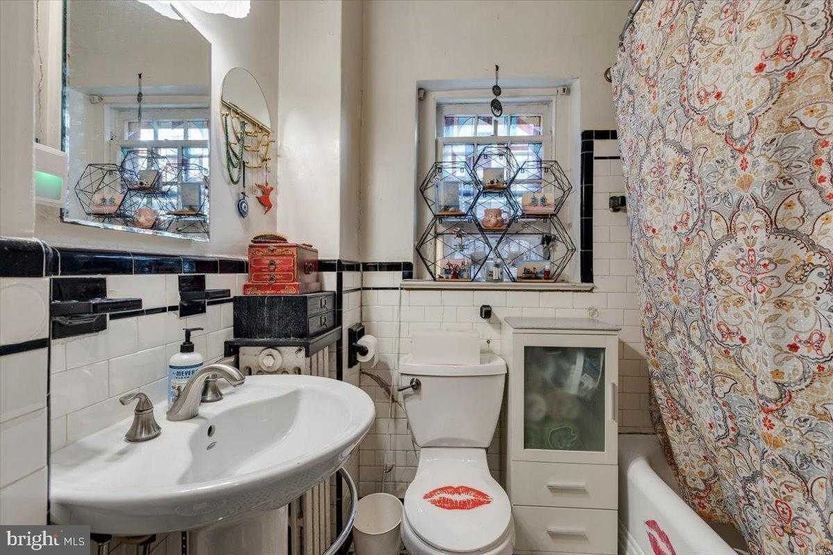 113 N Fairfax St photo 21