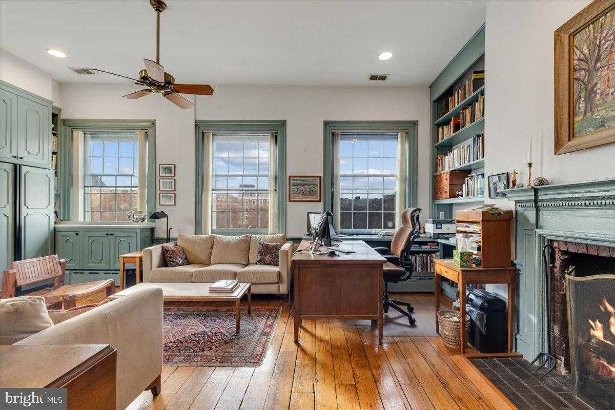 113 N Fairfax St photo 24