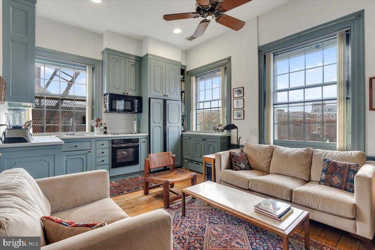 113 N Fairfax St photo 25