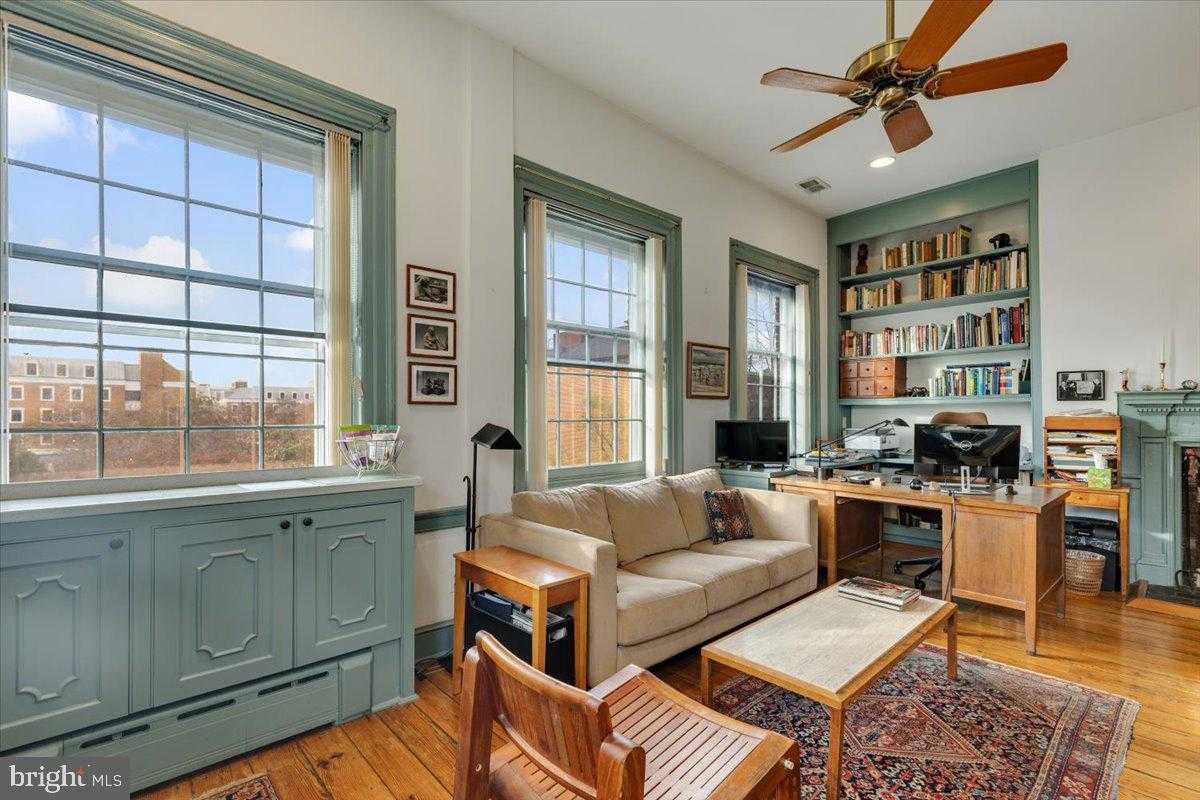 113 N Fairfax St photo 26