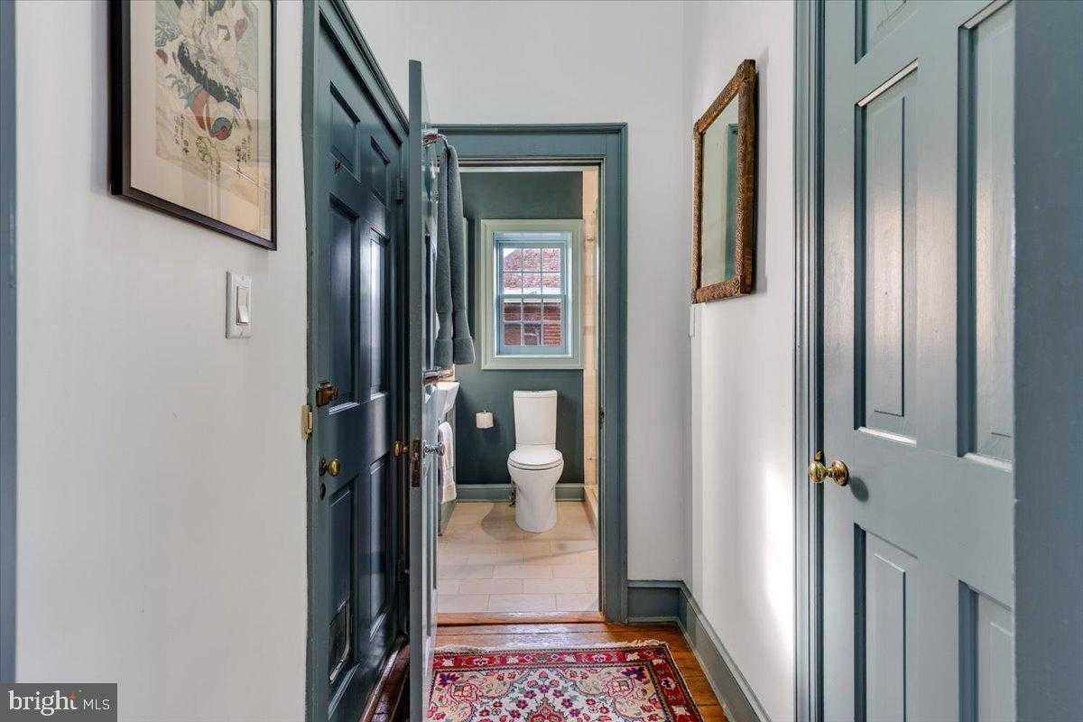 113 N Fairfax St photo 35