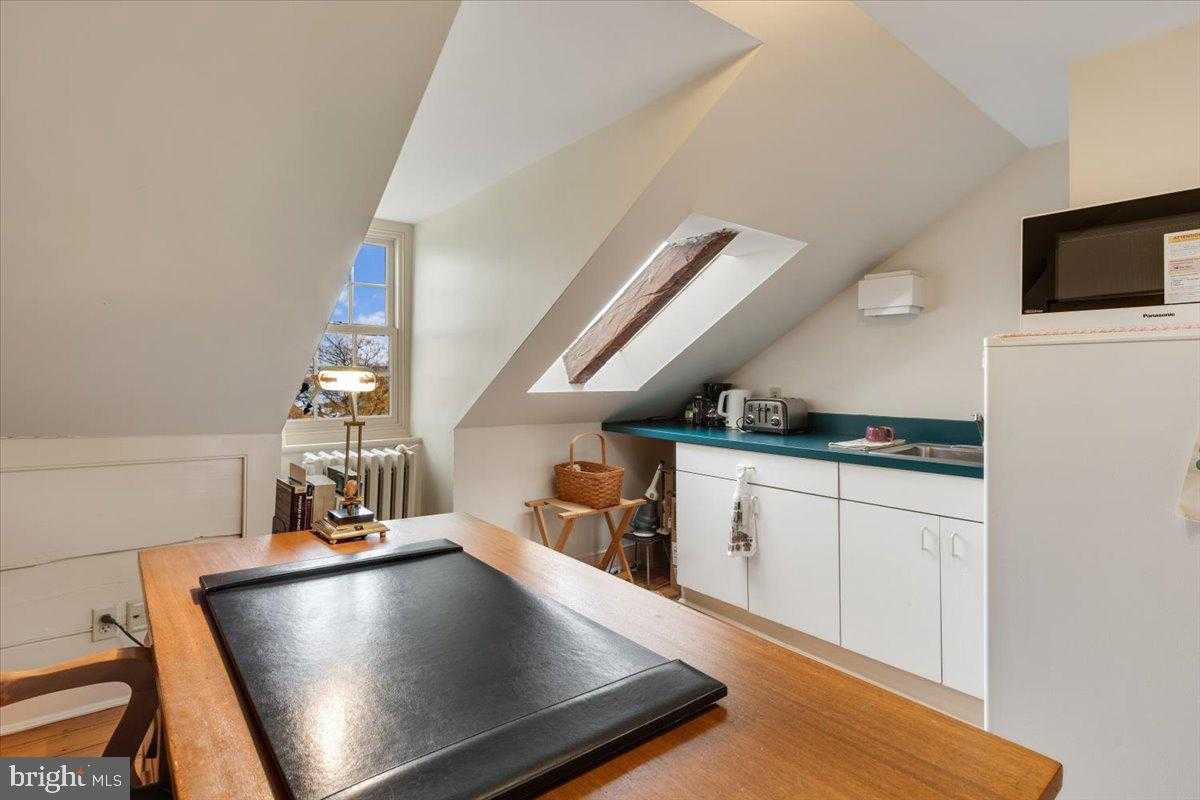 113 N Fairfax St photo 44