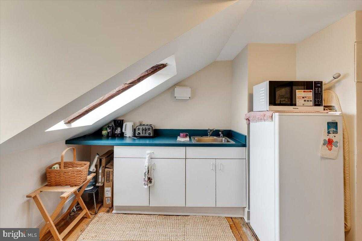 113 N Fairfax St photo 47