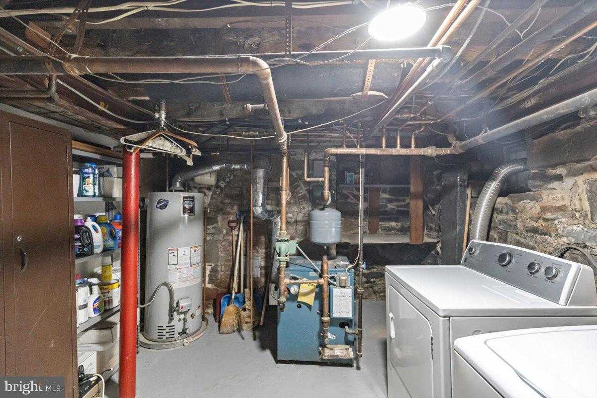 113 N Fairfax St photo 59