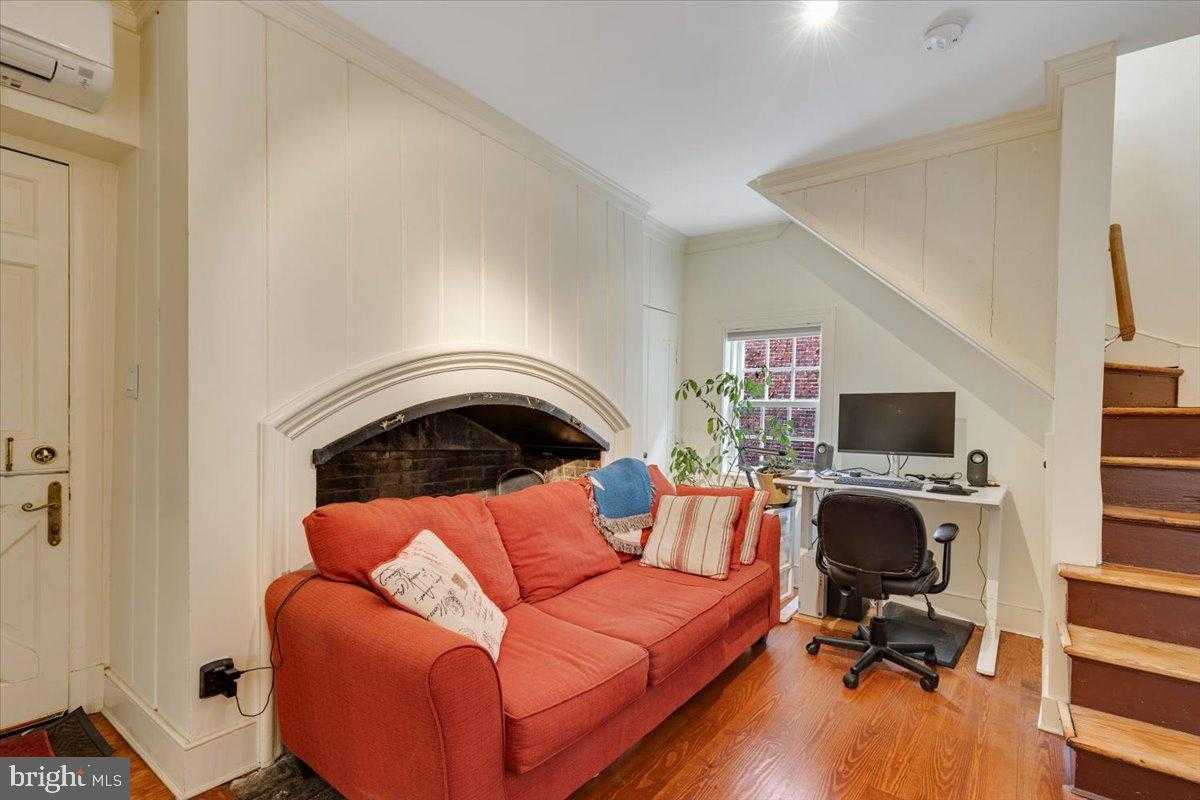 113 N Fairfax St photo 66