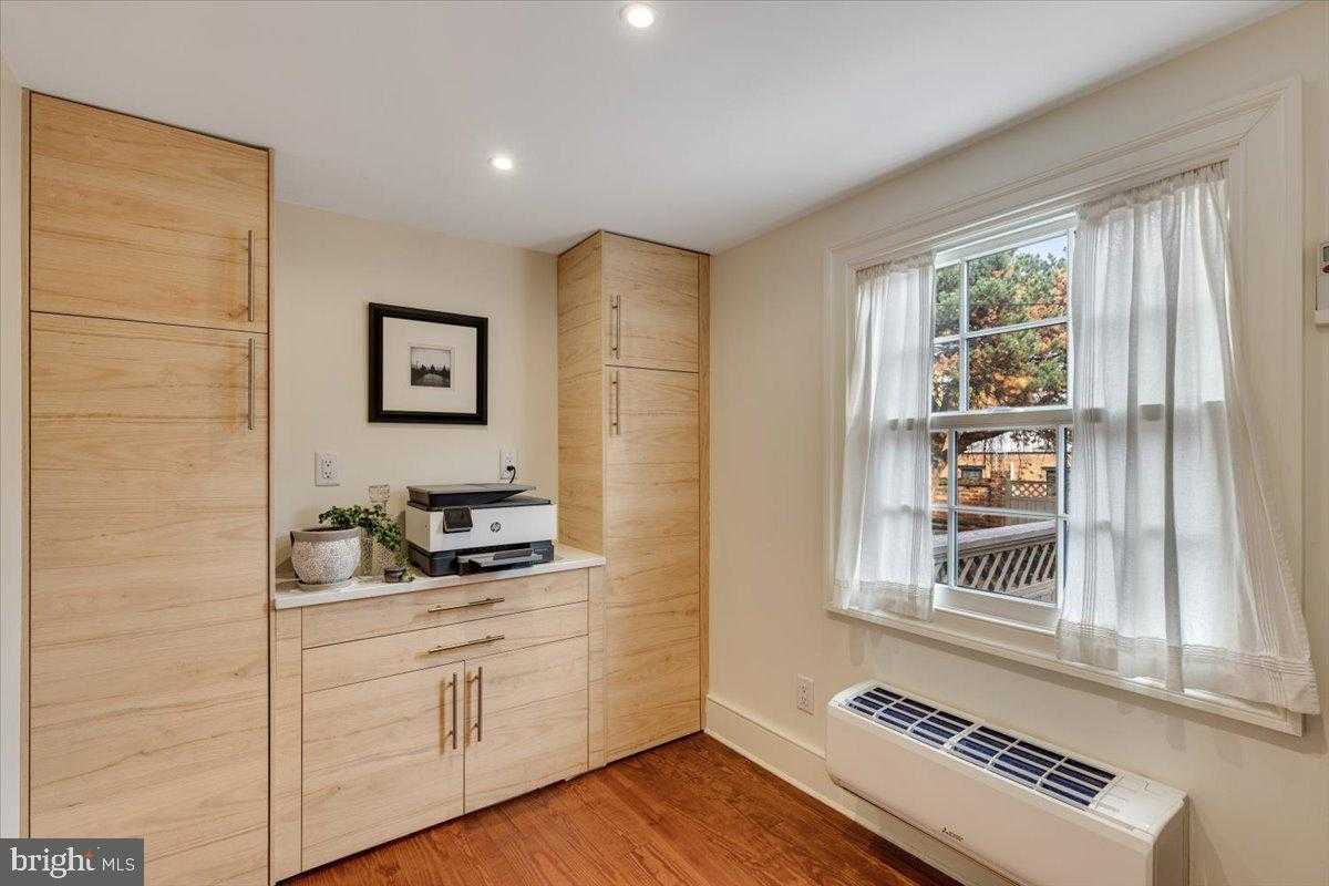 113 N Fairfax St photo 67