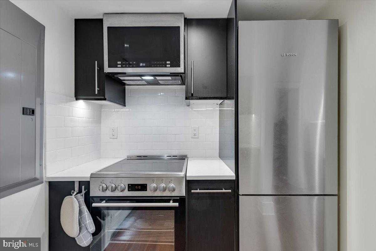 113 N Fairfax St photo 70