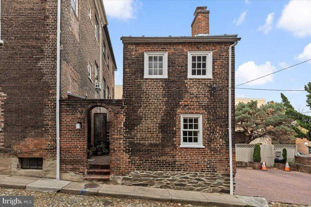 113 N Fairfax St photo 79