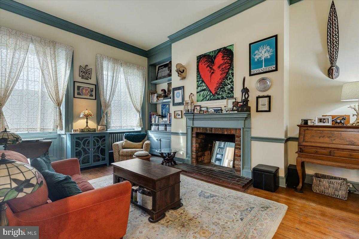 113 N Fairfax St photo 8