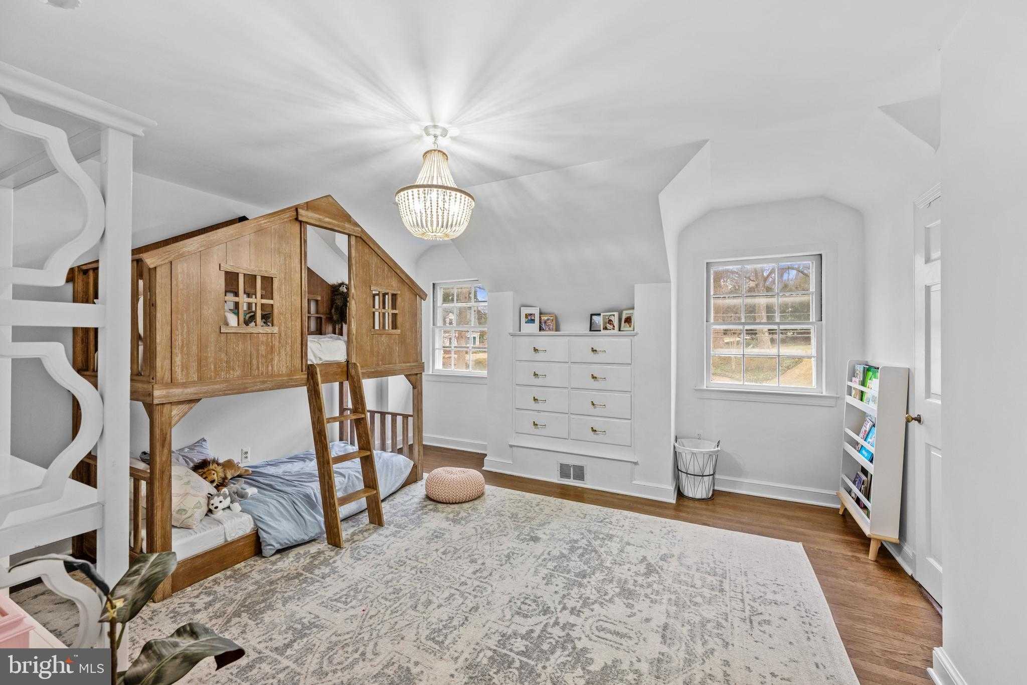 9633 W Bexhill Dr photo 20