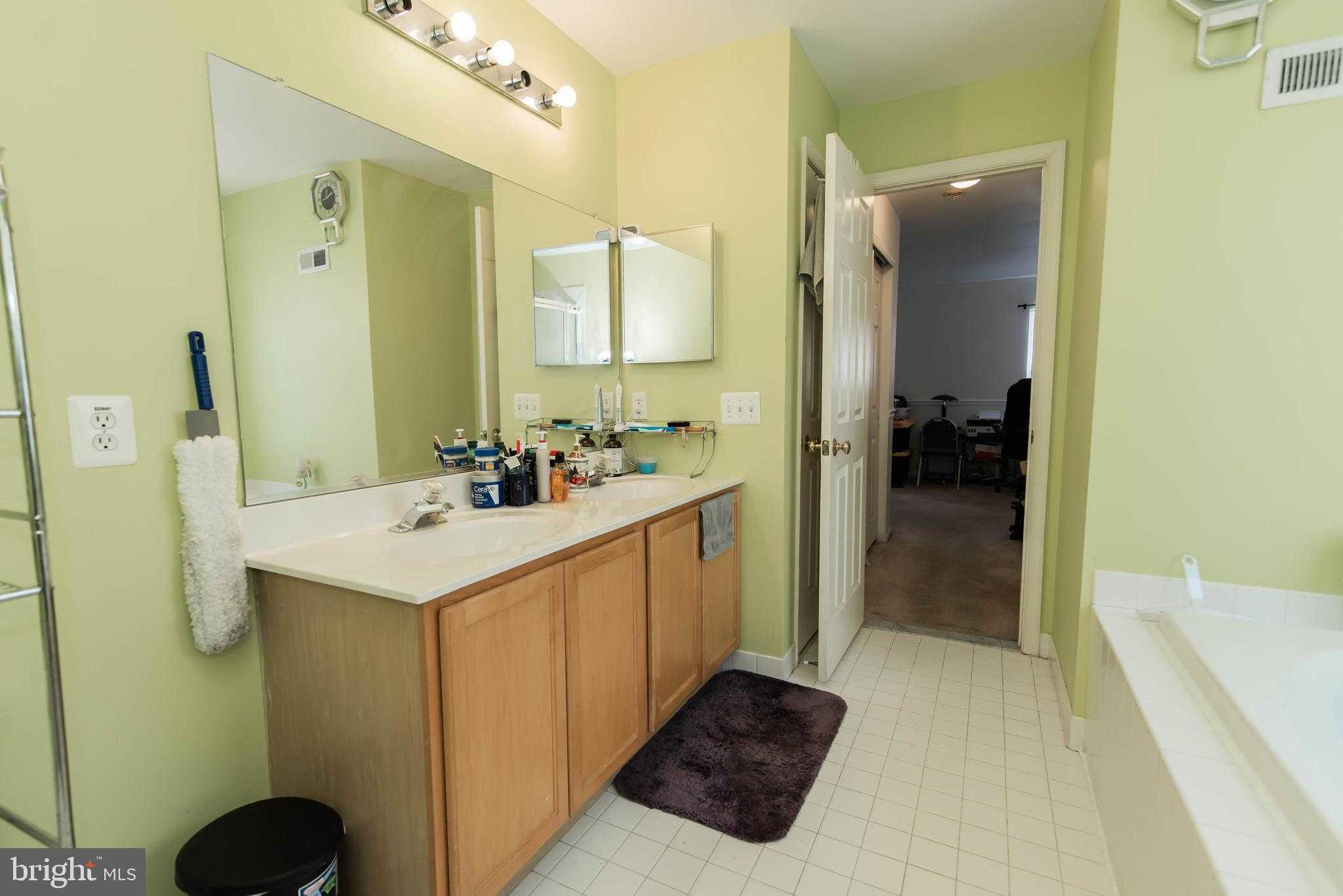 369 Wheatfield Cir photo 43