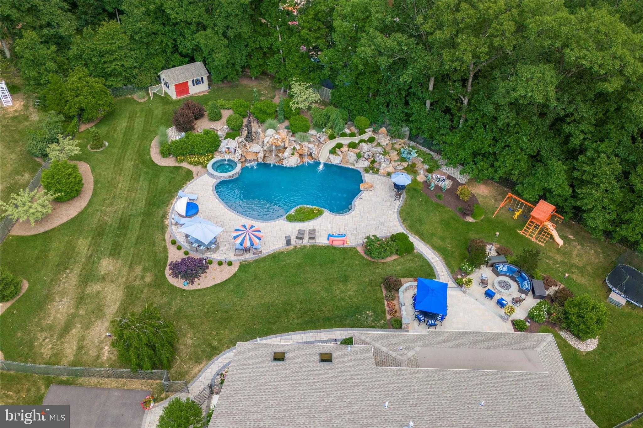 414 Fallowfield Ln photo 2