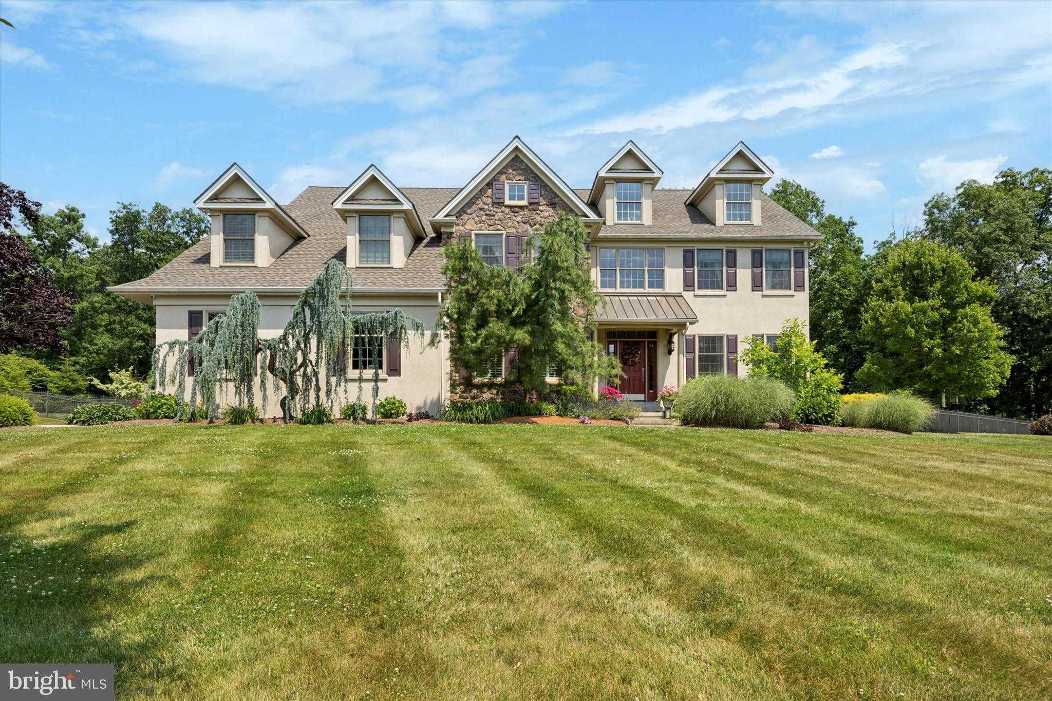 414 Fallowfield Ln photo 3