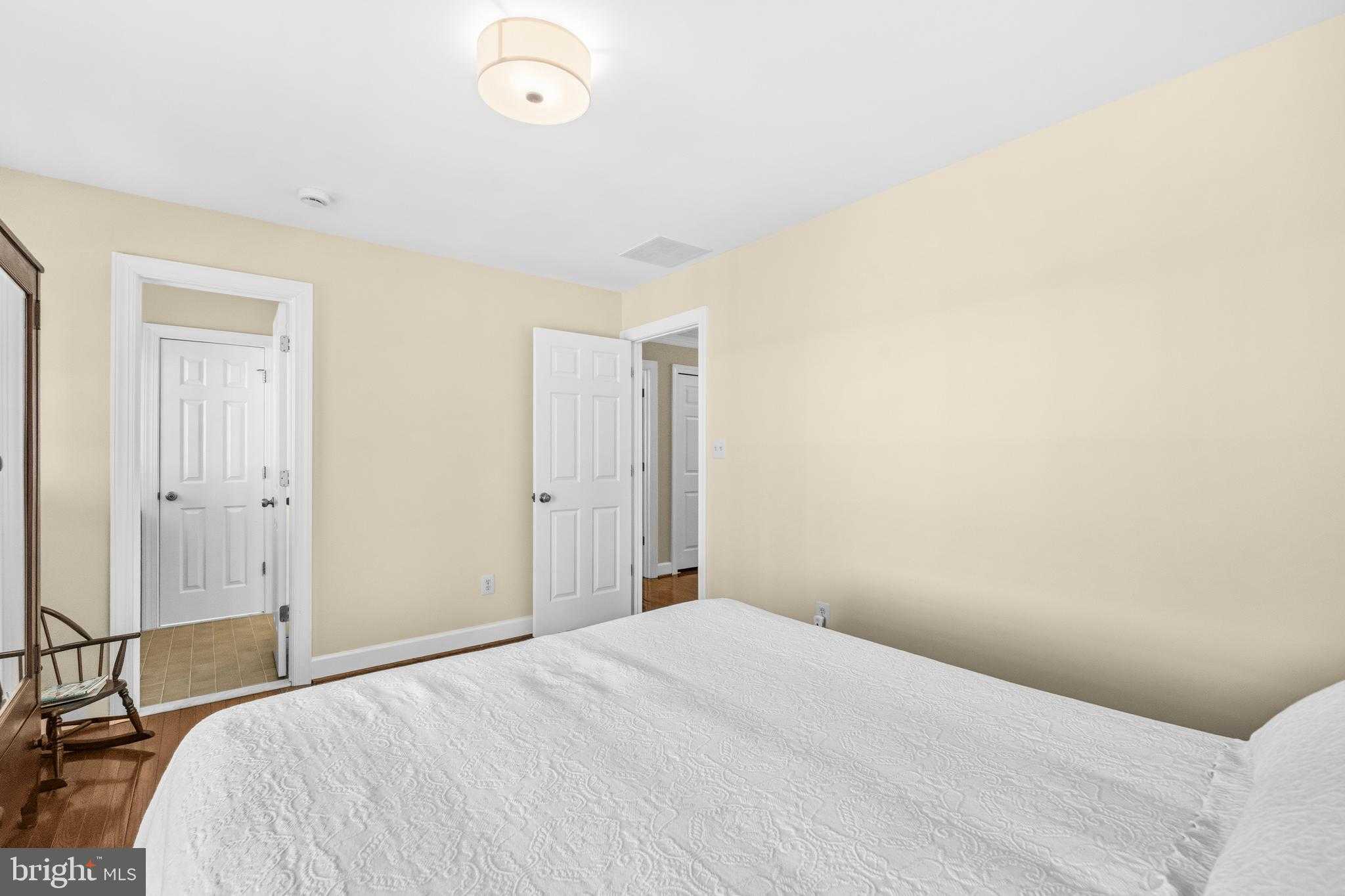 1325 Liverpool Point Rd photo 33