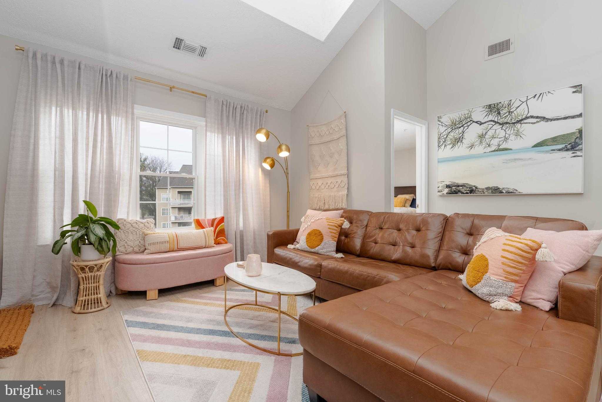 2322 Falls Gable Ln Apt B photo 15