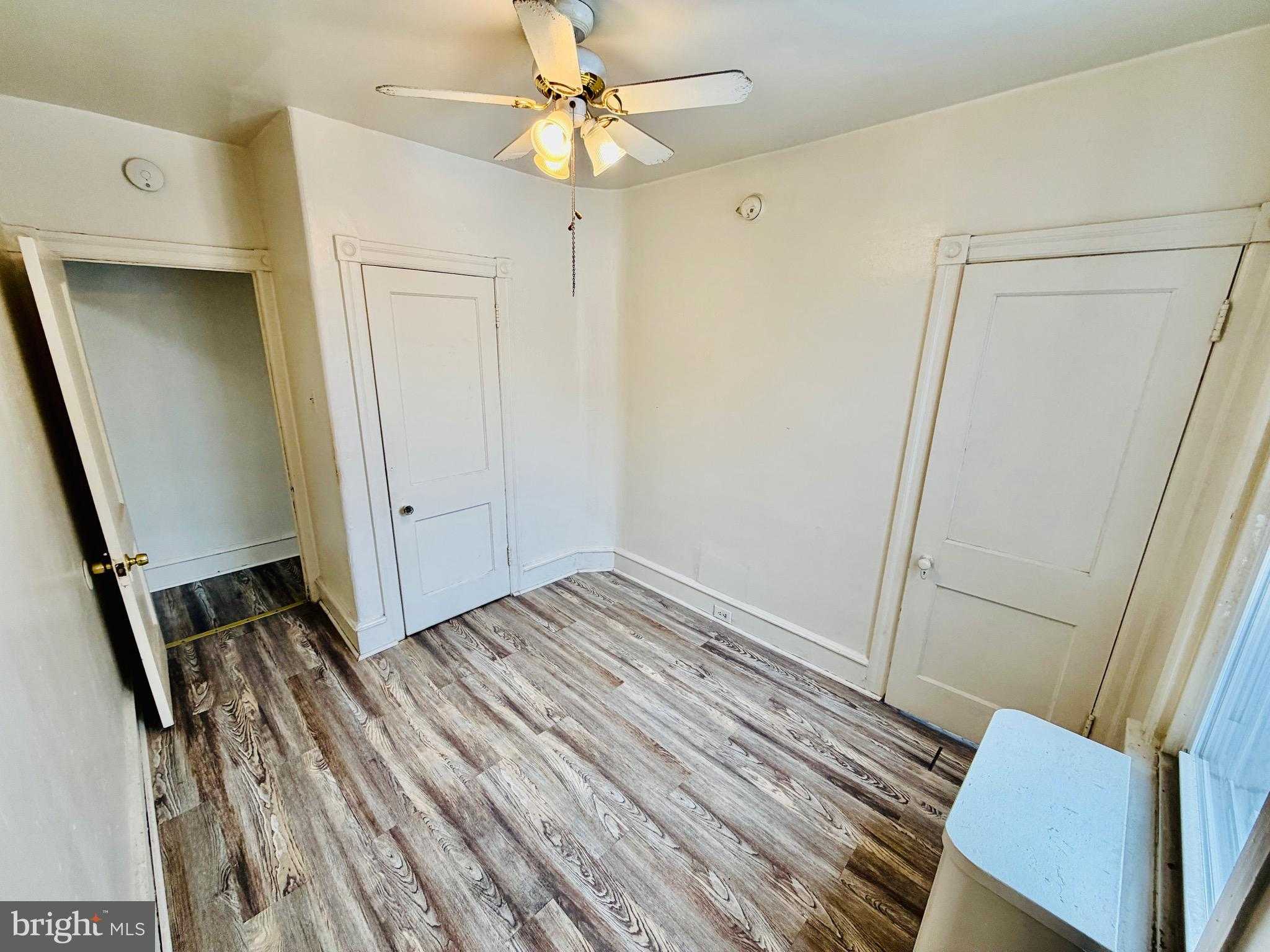 1016 W Duncannon Ave photo 22