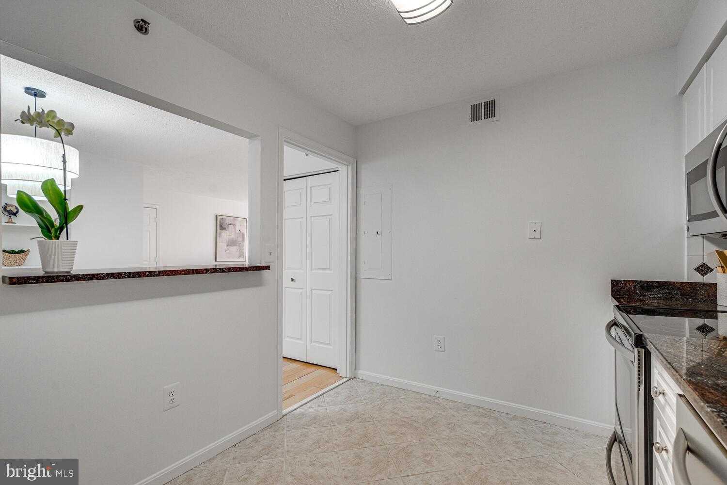 2121 Jamieson Ave Unit 1207 photo 17