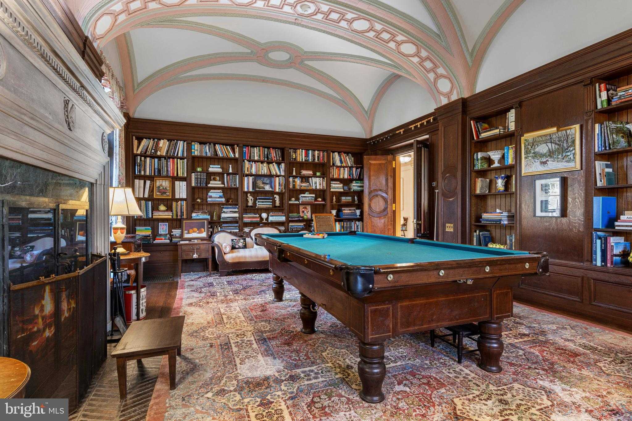 745 Newtown Rd photo 4