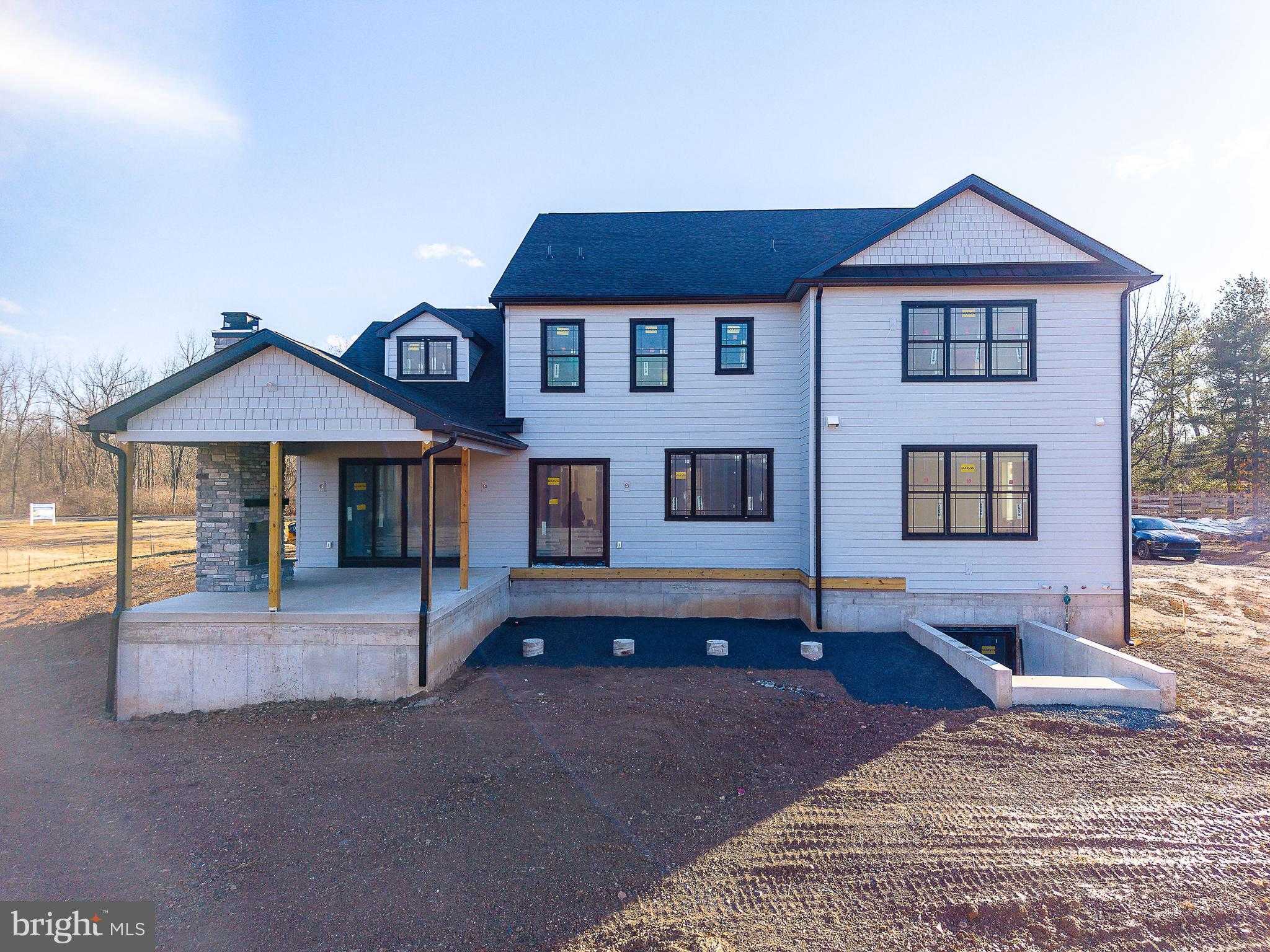 102 Railroad Ave photo 36