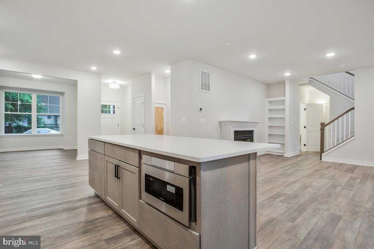 4908 Olive St photo 11