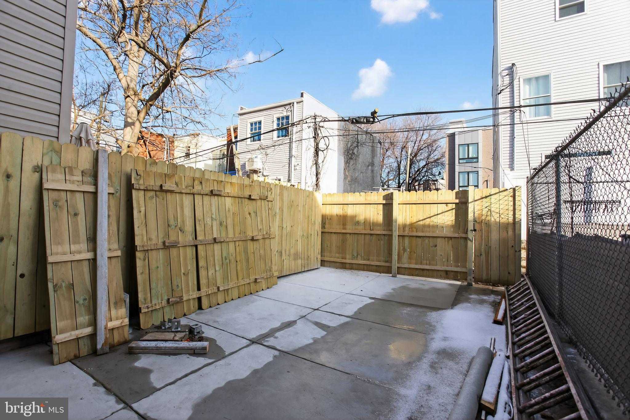 1453 N 30th St photo 28