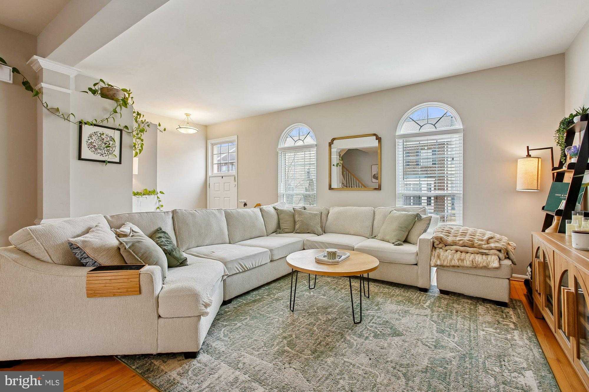 6139 Cinnamon CT photo 3