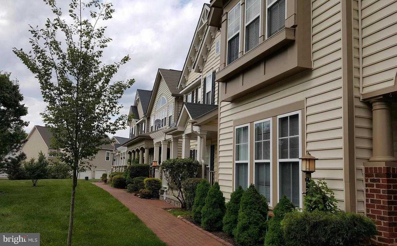 9163 Stonegarden Dr, Lorton