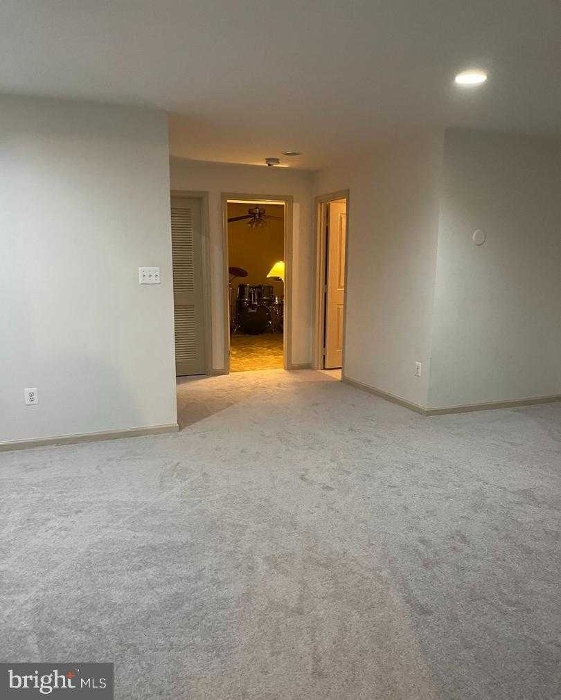 9163 Stonegarden Dr photo 22