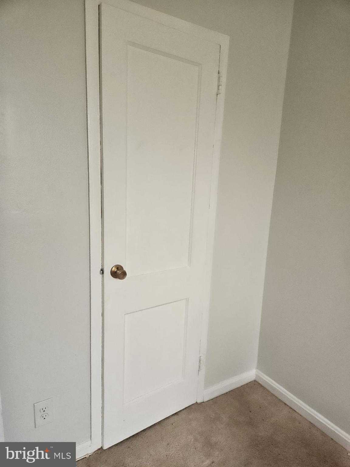 1760 E West Hwy photo 12