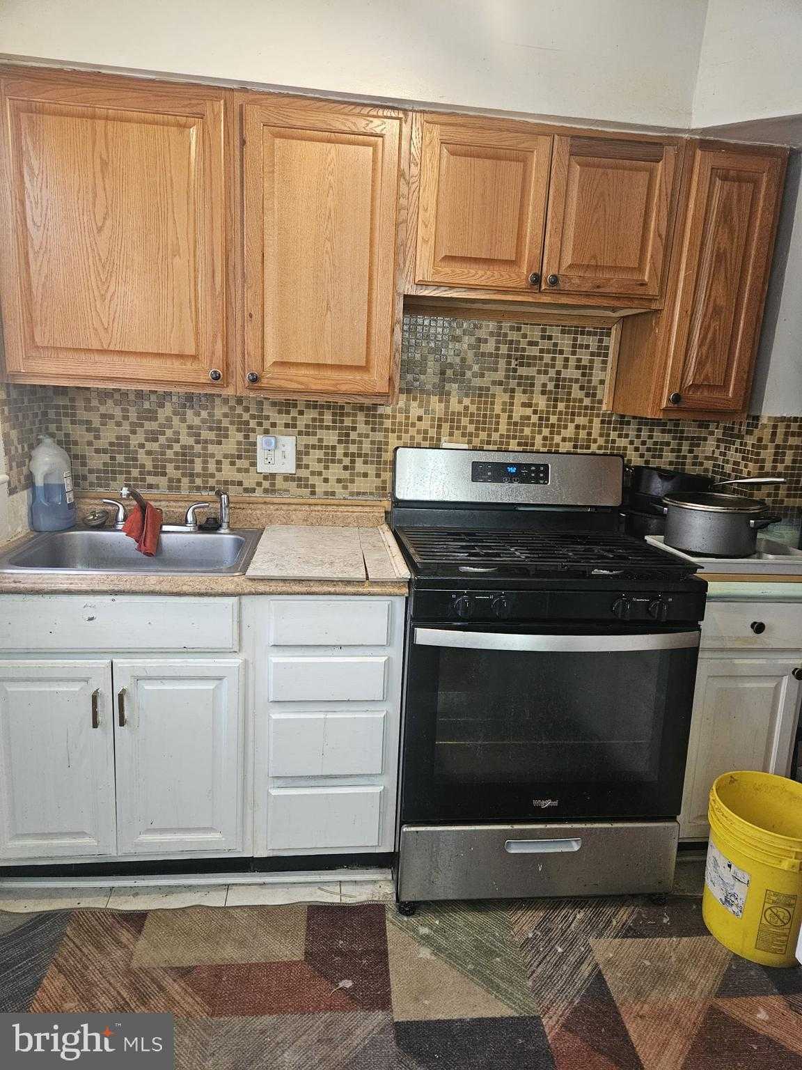 1760 E West Hwy photo 2