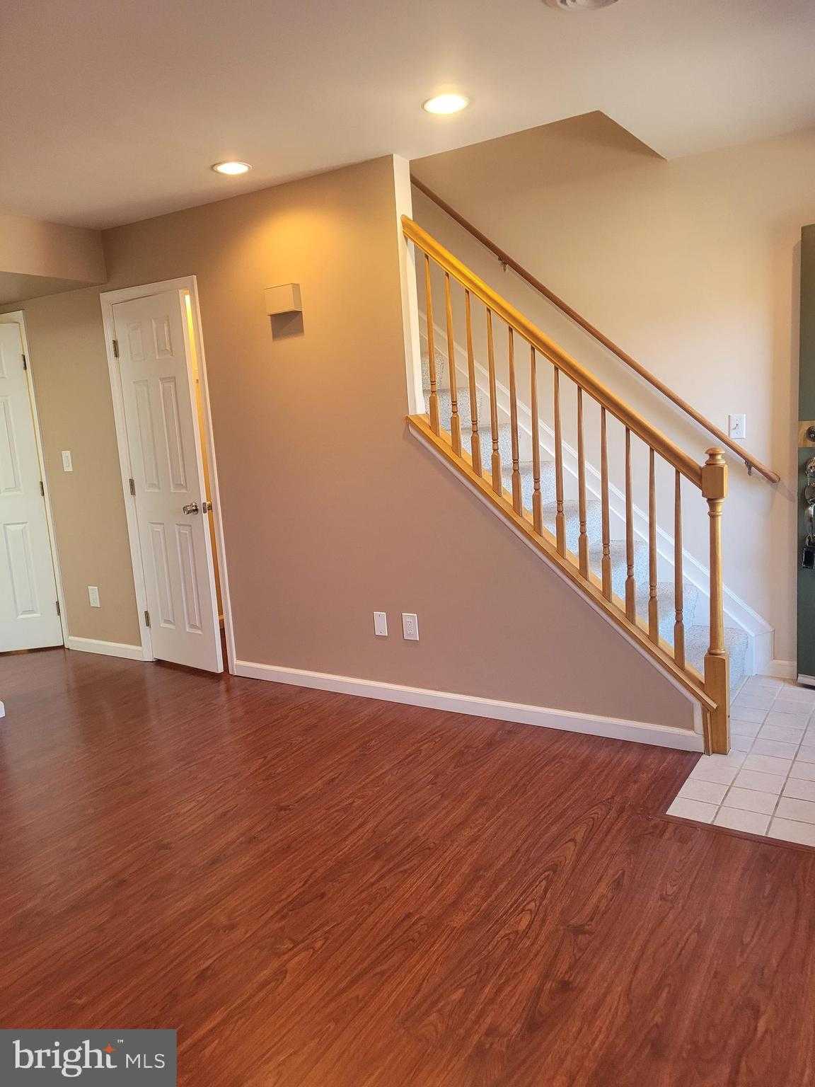 128 Easterly Dr photo 4