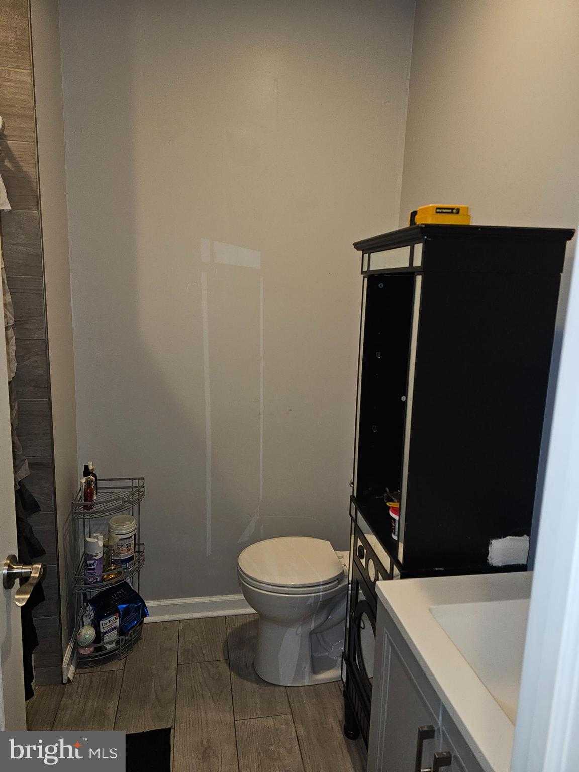 3212 W Diamond St photo 17