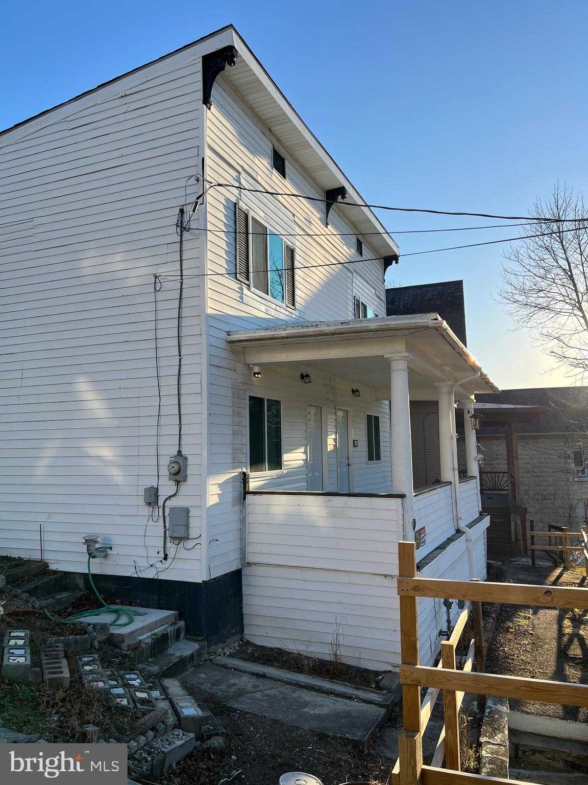 465 Baltimore Ave photo 3