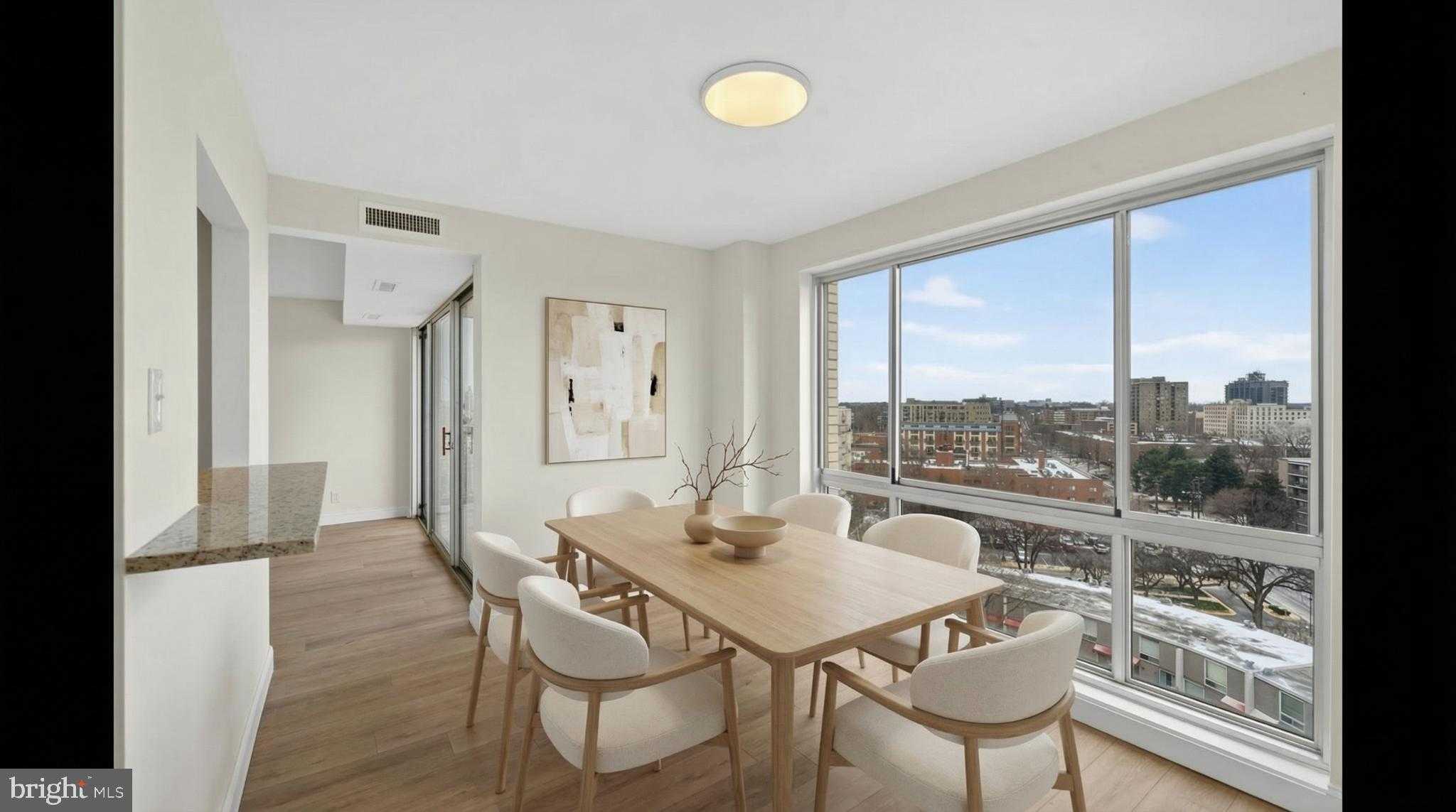 8315 N Brook Ln photo 2