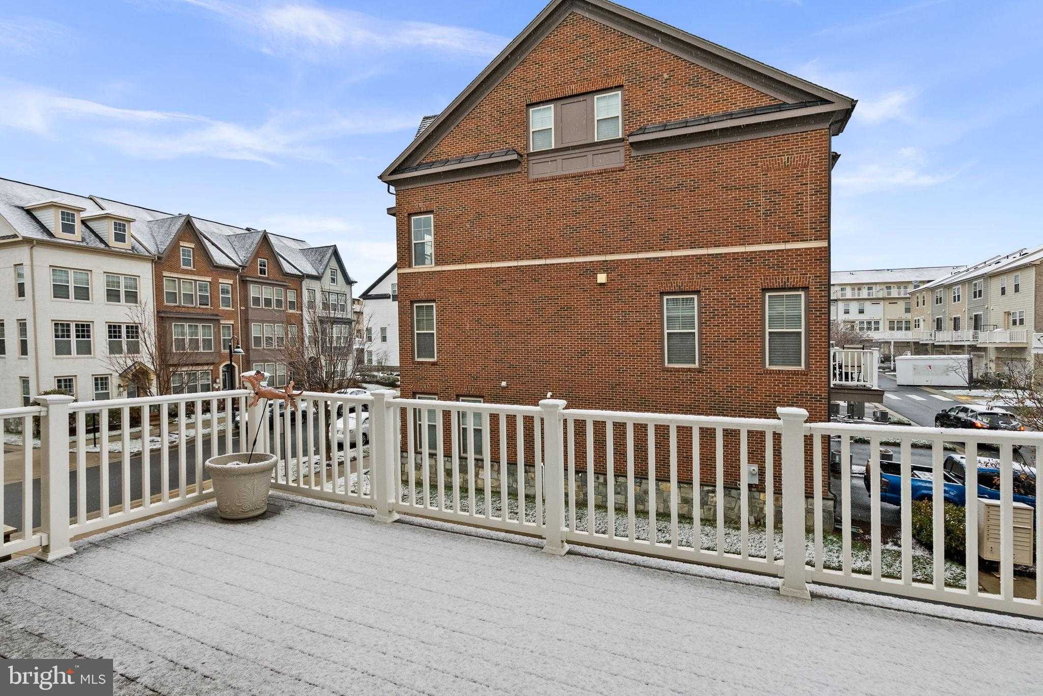 606 Crown Park Ave photo 24