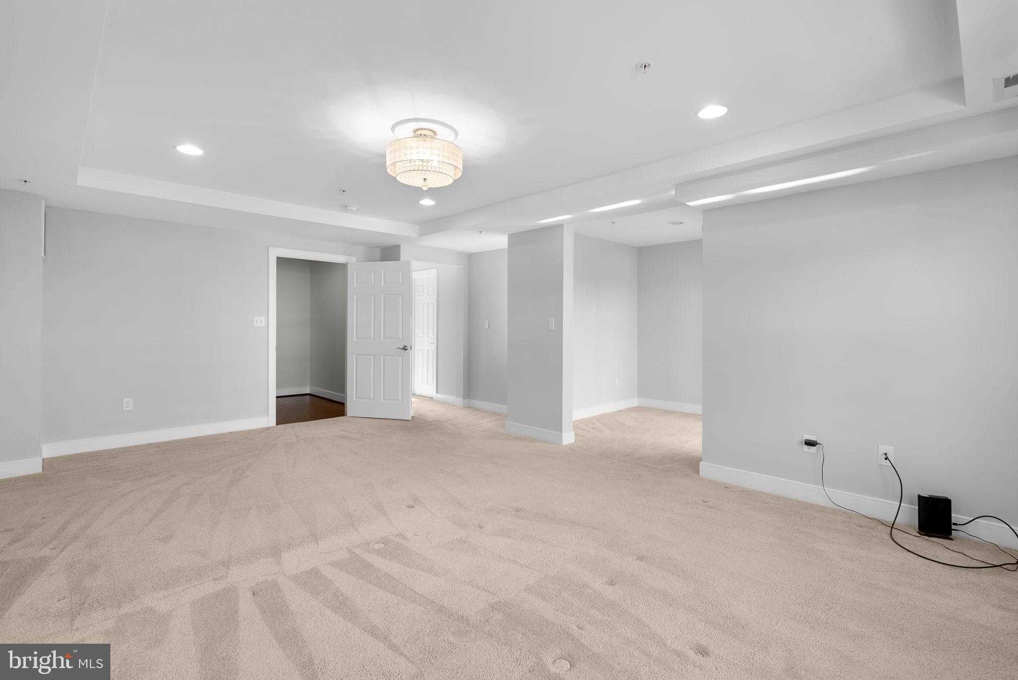 606 Crown Park Ave photo 27