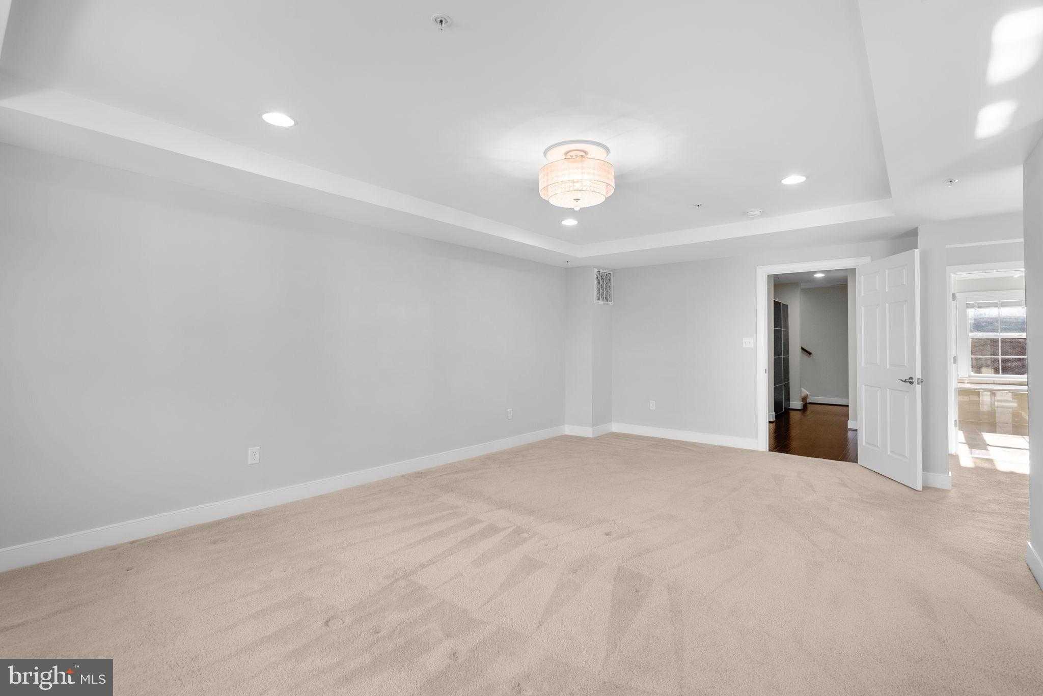 606 Crown Park Ave photo 28