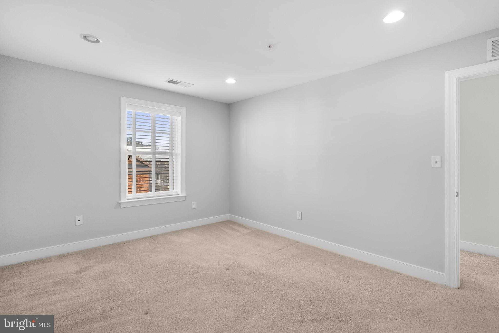 606 Crown Park Ave photo 42