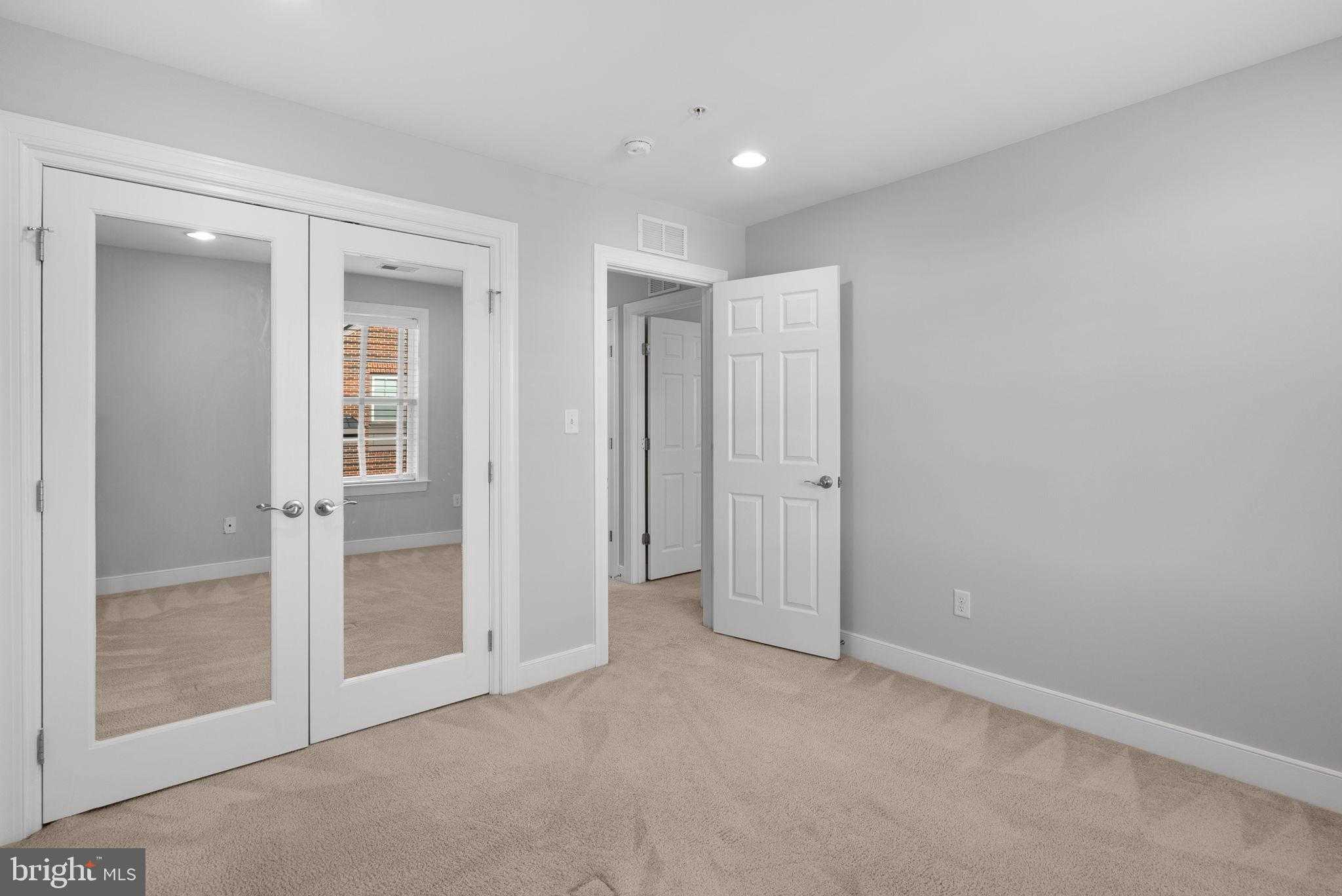 606 Crown Park Ave photo 43