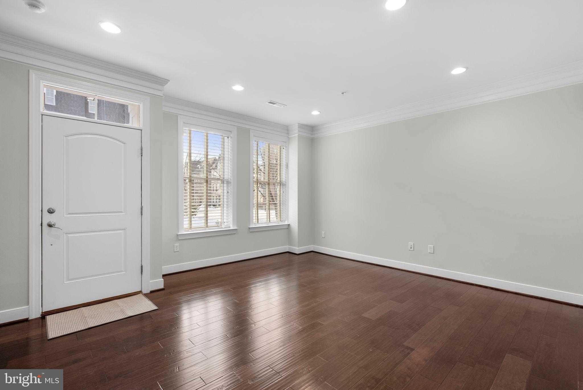 606 Crown Park Ave photo 6